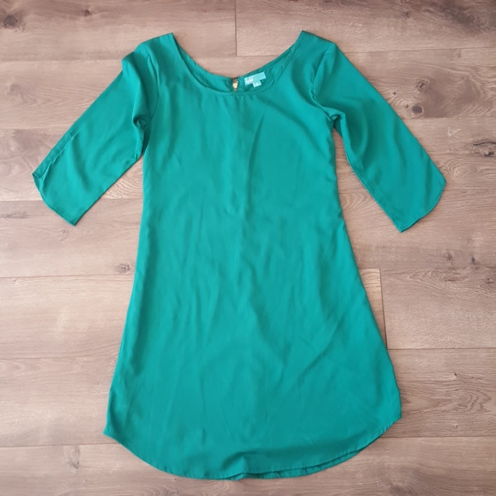 Vfish small emerald green shift dress